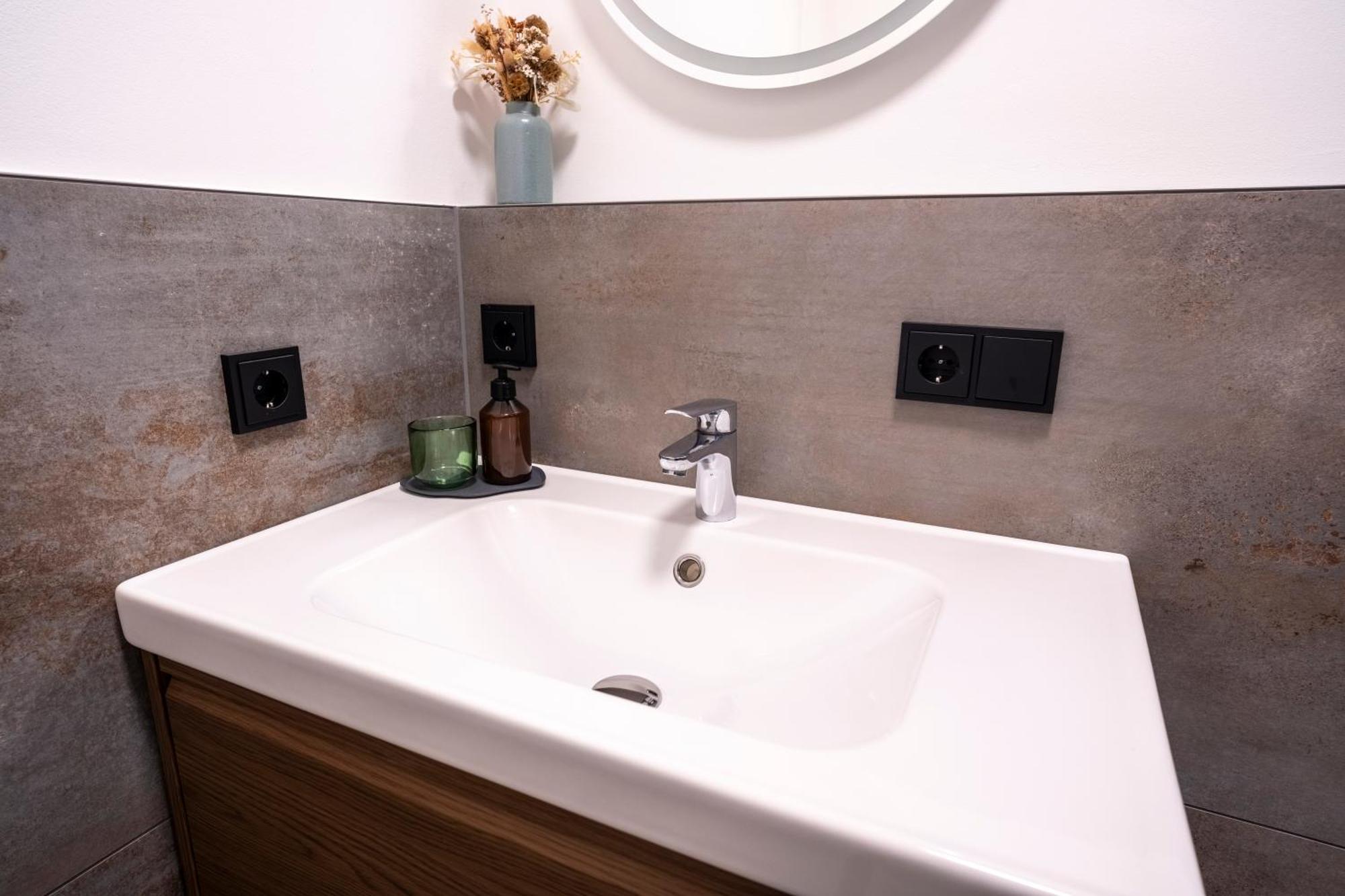 Suite Apartment Modern Getaway - Neu Renoviert - Strobl Am Wolfgangsee Штробль Экстерьер фото