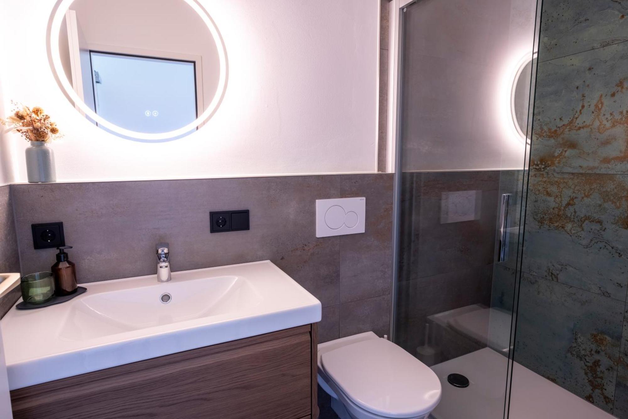 Suite Apartment Modern Getaway - Neu Renoviert - Strobl Am Wolfgangsee Штробль Экстерьер фото